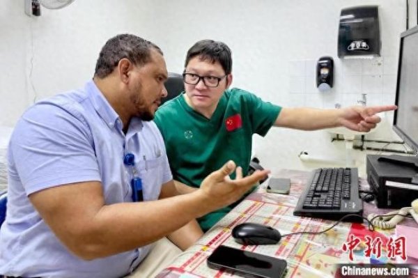 华锋优配快线 援圭中国医生联手圭亚那医生救治车祸伤者